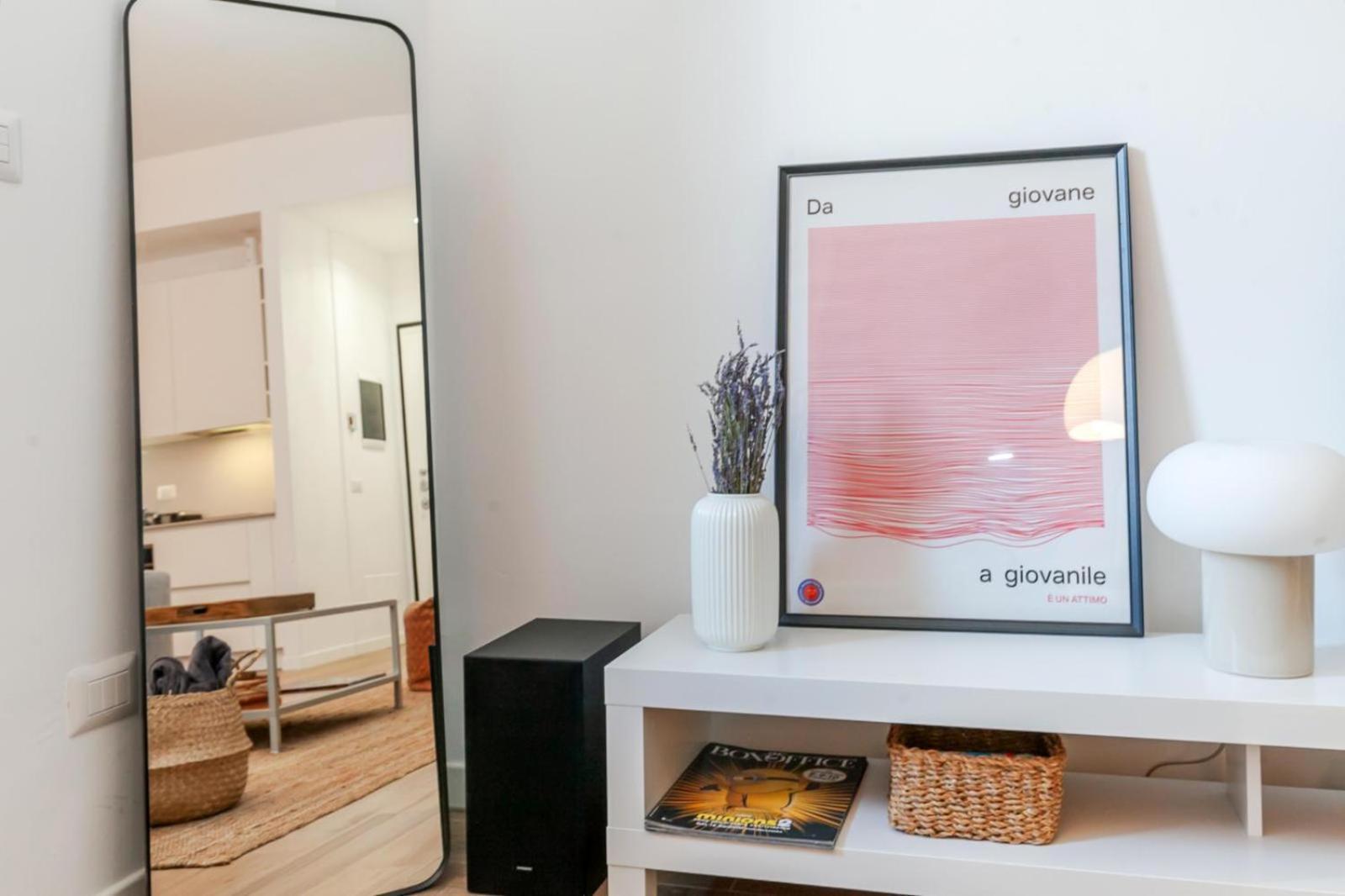 Ferienwohnung "Movie Heaven" Metro-Centric & Luxury Hub Mailand Exterior foto